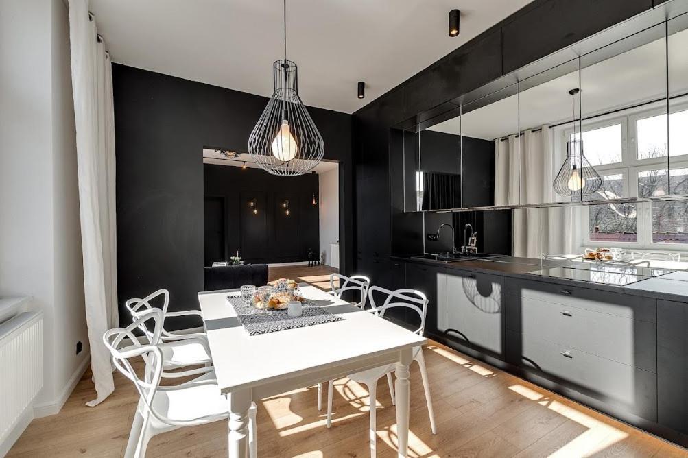 Jan III Sobieski - Luksusowy Apartament L Z Darmowym Prywatnym Parkingiem Gliwice Esterno foto