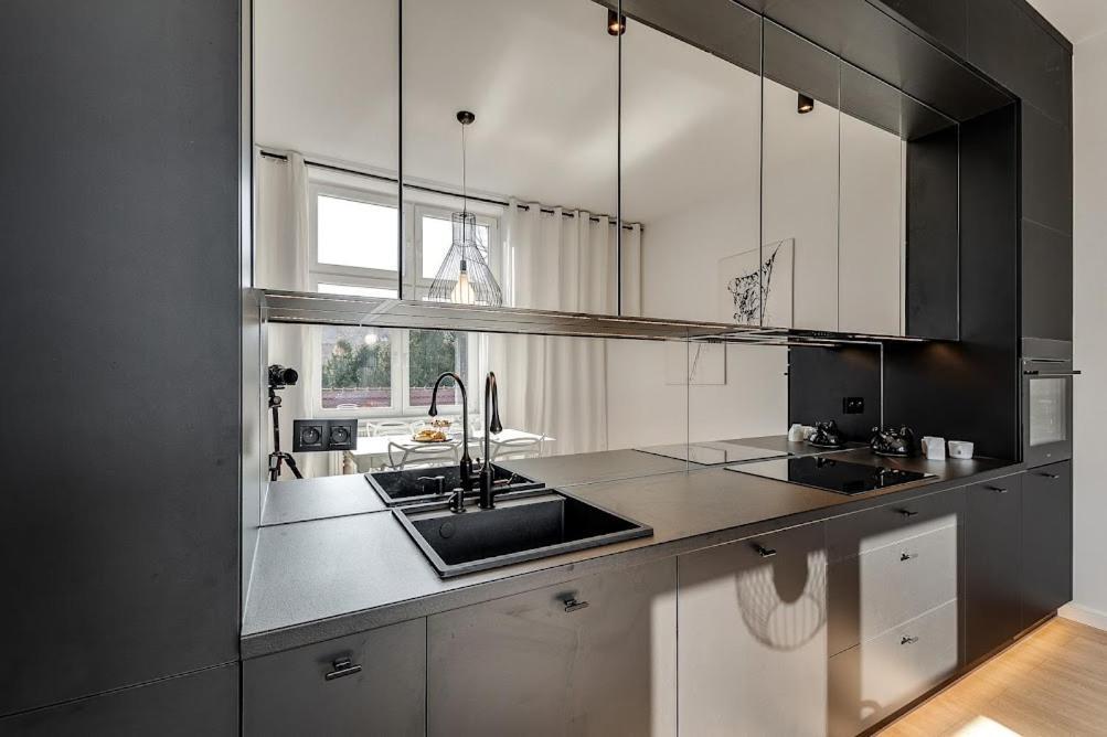 Jan III Sobieski - Luksusowy Apartament L Z Darmowym Prywatnym Parkingiem Gliwice Esterno foto